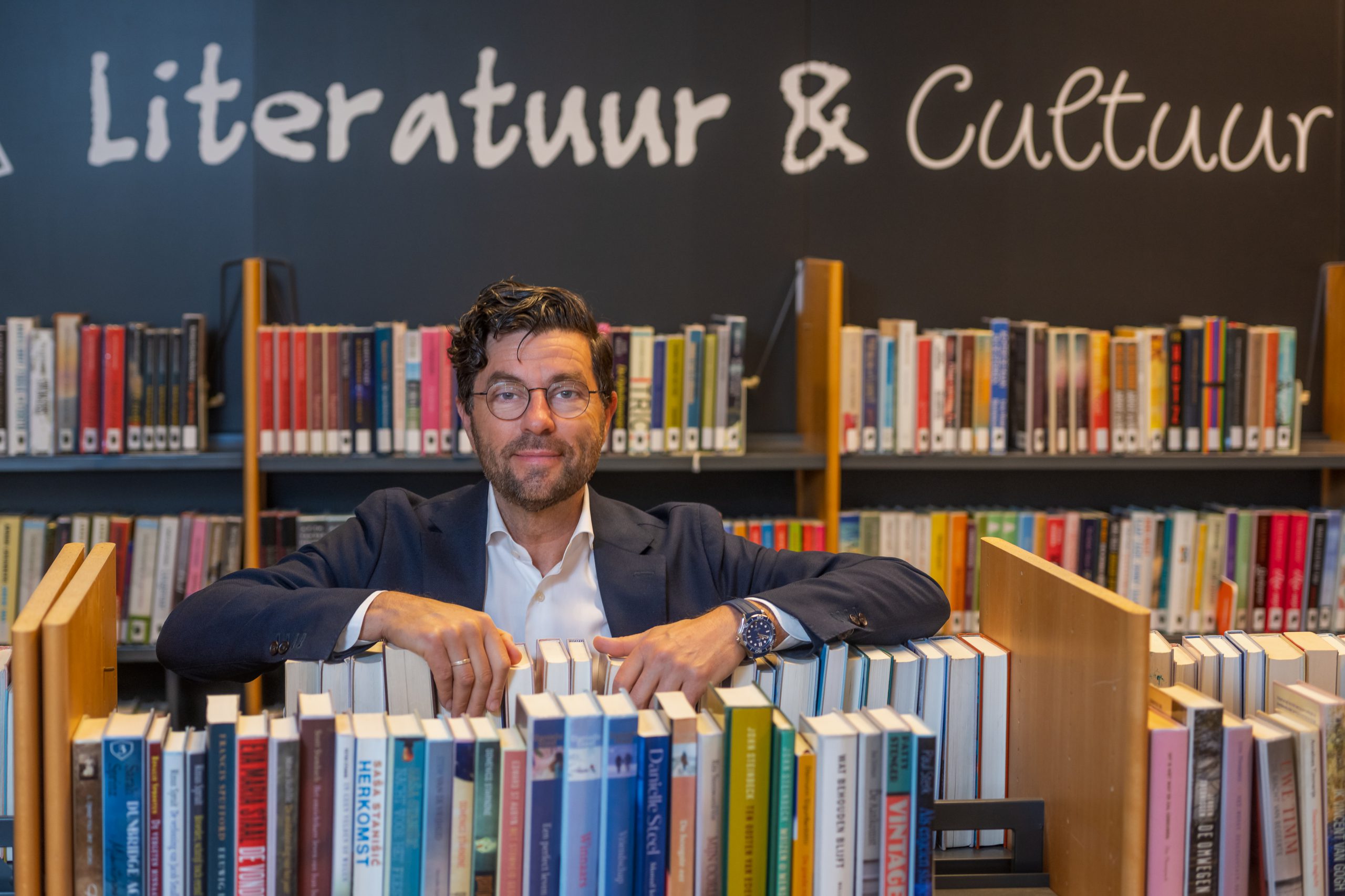 Bestuurder John Sijmonsbergen neemt roer over bij KunstenHuis Idea